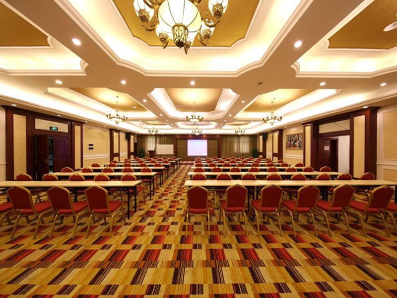 Vienna Hotel Zhangjiajie North Railway Station Екстериор снимка